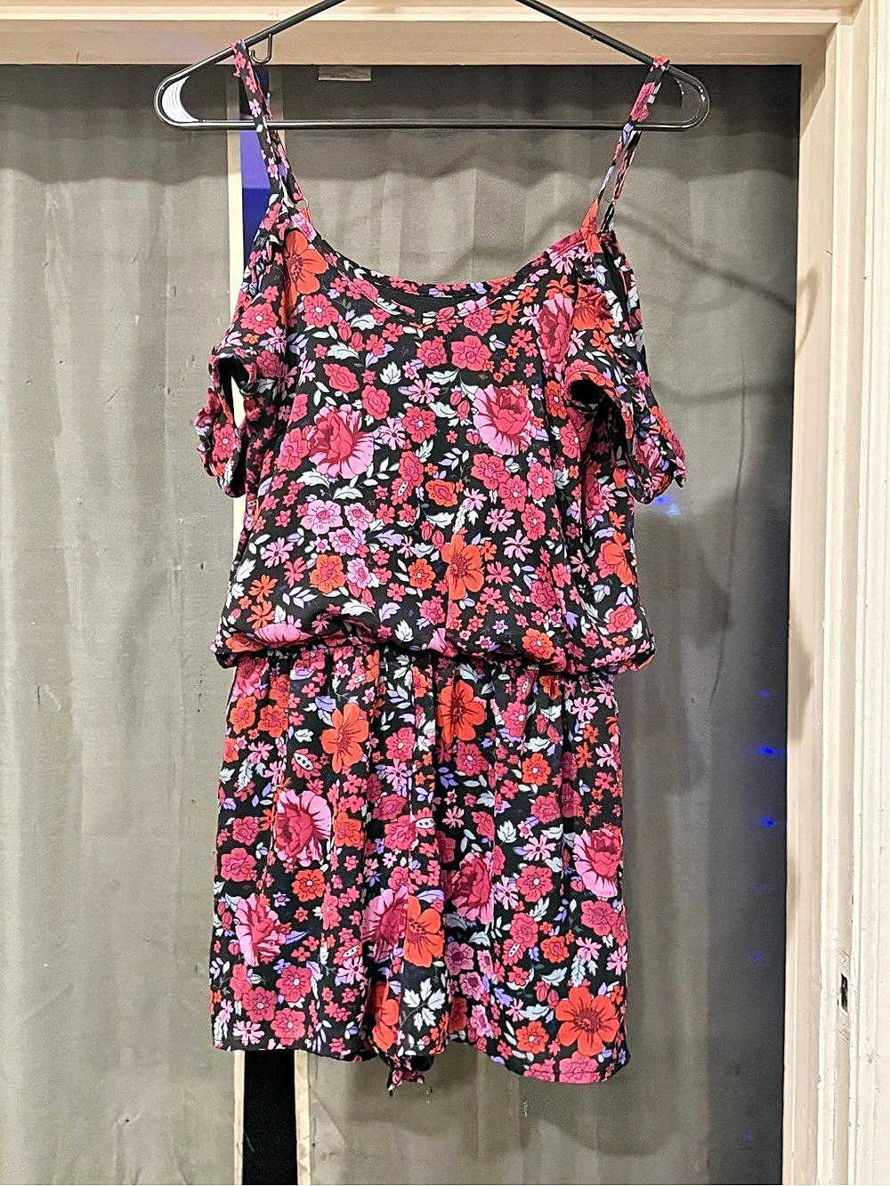 Floral Romper in Black & Pink Like New